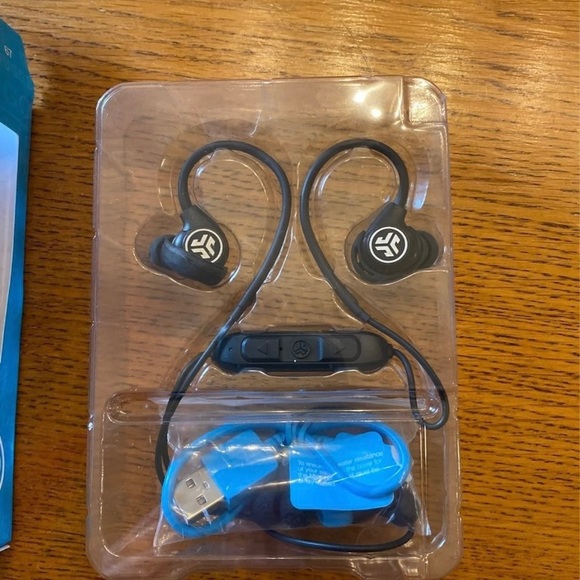 J lab fitsport headphones - Picture 2 of 3